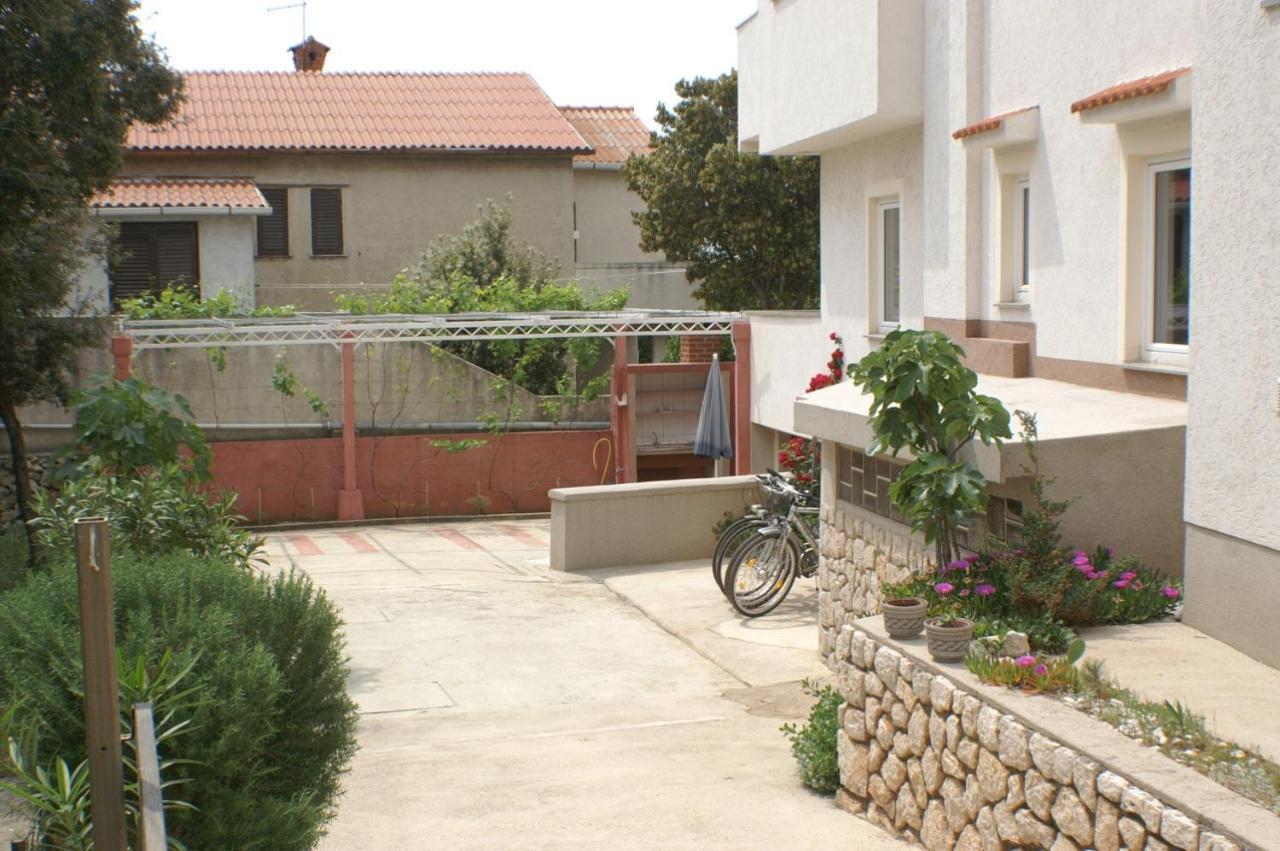 Apartments By The Sea Mandre, Pag - 4098 外观 照片