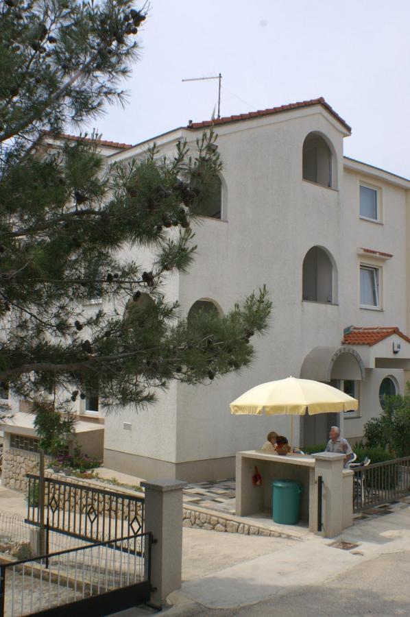 Apartments By The Sea Mandre, Pag - 4098 外观 照片