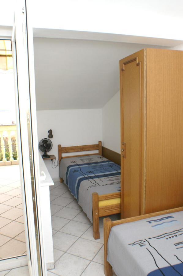 Apartments By The Sea Mandre, Pag - 4098 外观 照片