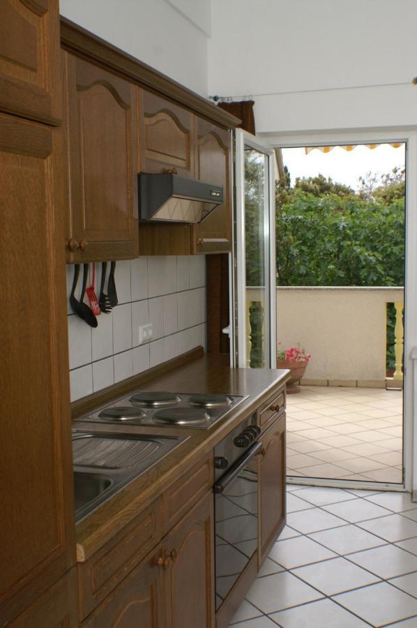 Apartments By The Sea Mandre, Pag - 4098 外观 照片