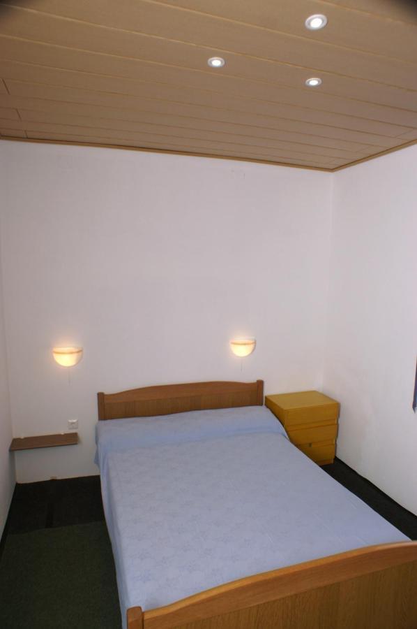 Apartments By The Sea Mandre, Pag - 4098 外观 照片